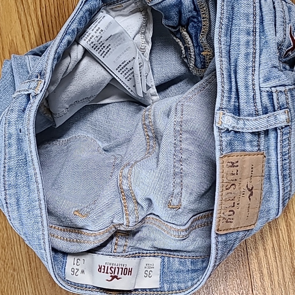HOLLISTER 26x28 GIRL 3s STRIGHT BOOT PRE-OWNED STRECH DENIM DISTROYED JEANS - Picture 4 of 8